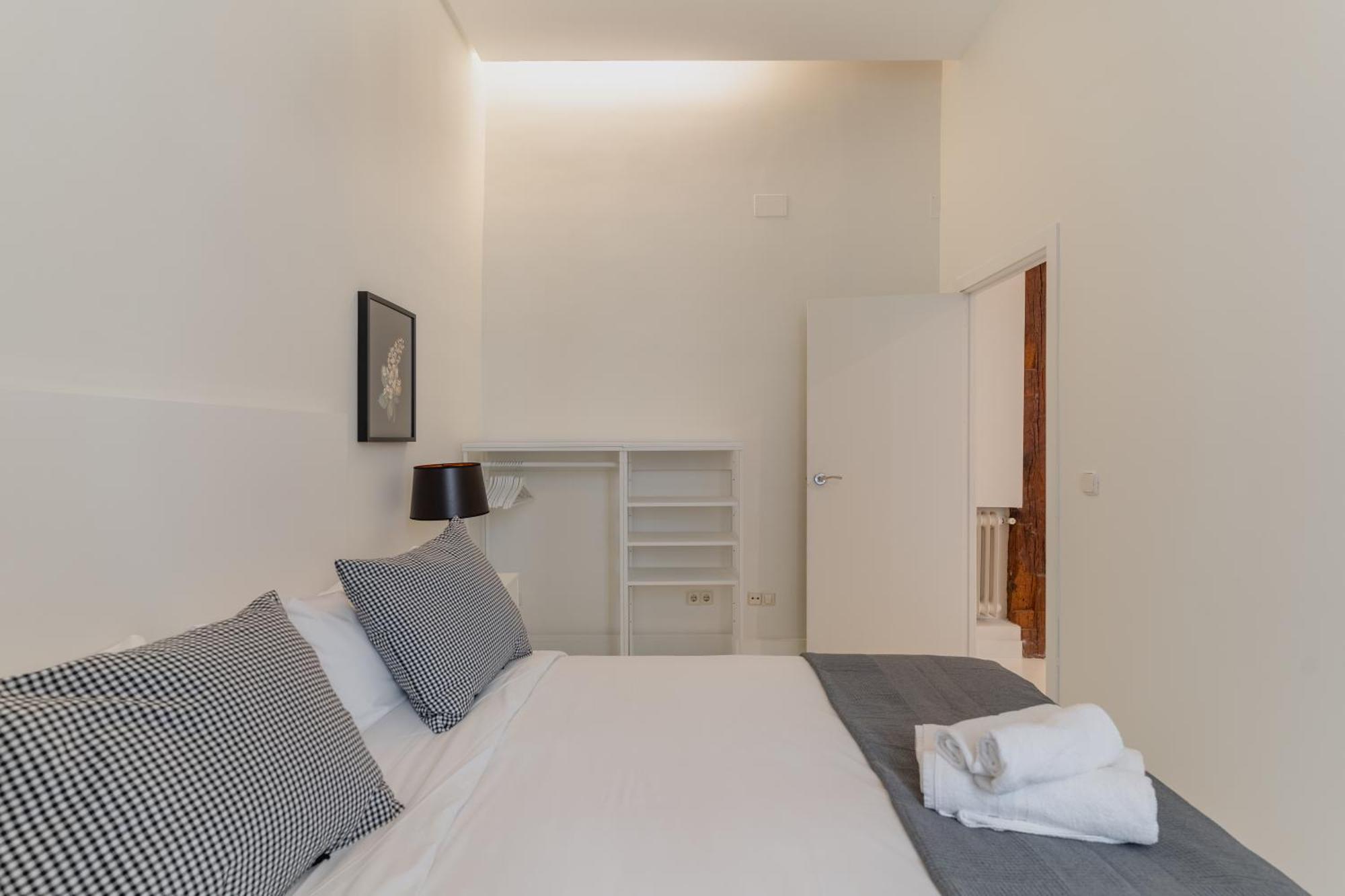 Spacious Modern-3Bedrooms 2Bathrooms-Plaza Mayor Мадрид Екстериор снимка