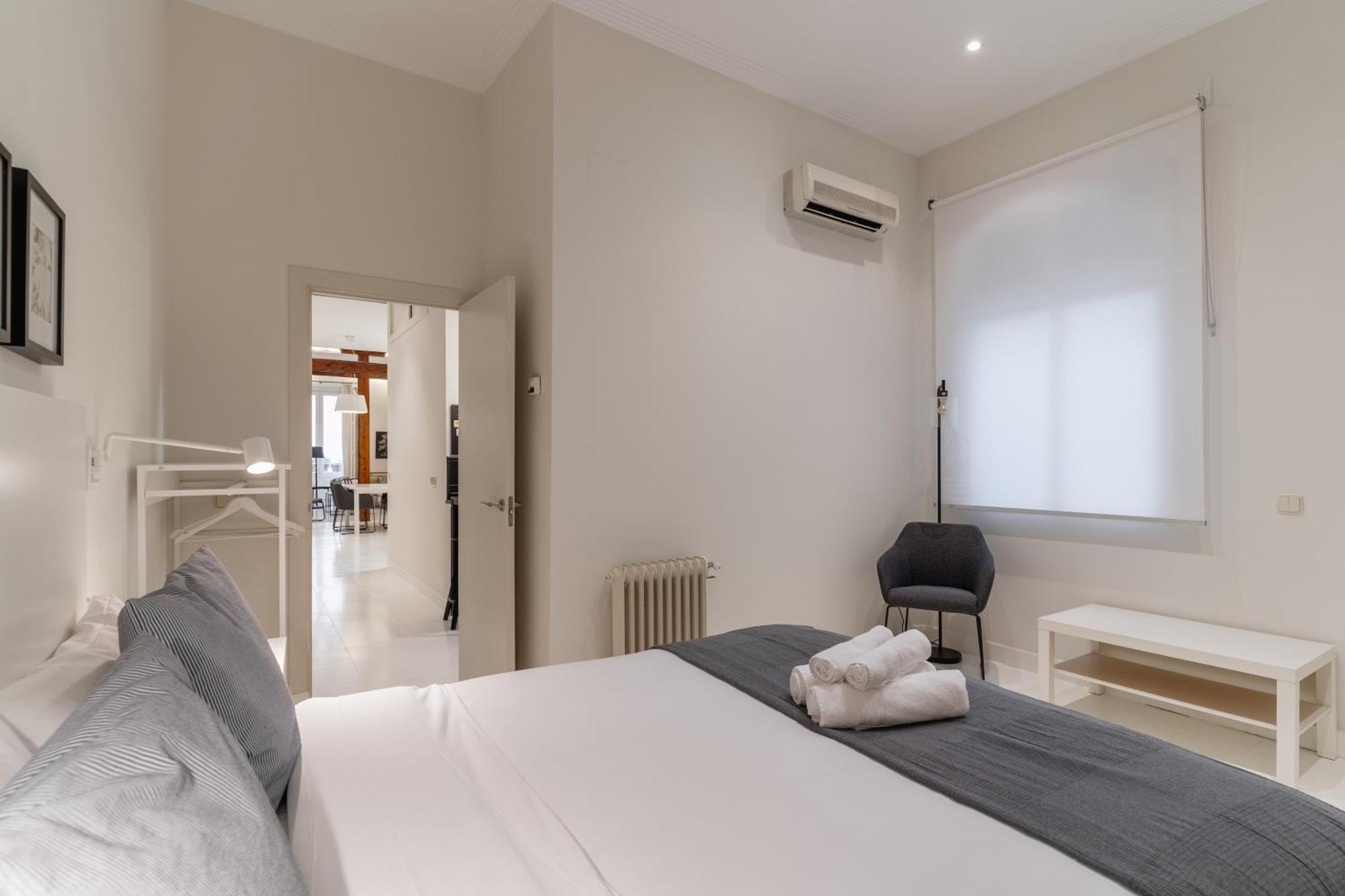 Spacious Modern-3Bedrooms 2Bathrooms-Plaza Mayor Мадрид Екстериор снимка